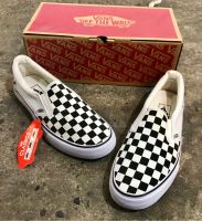 รองเท้าผ้าใบ vans แบบสวม มี4สีให้เลือก สำหรับผู้หญิงและผู้ชาย มีไซด์ 36---45