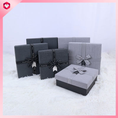 HappyLife Gift Box กล่องของขวัญ กล่องของชำร่วย กล่องกระดาษอย่างแข็ง กล่องดอกไม้ กล่องตุ๊กตา รุ่น C62314-39Q