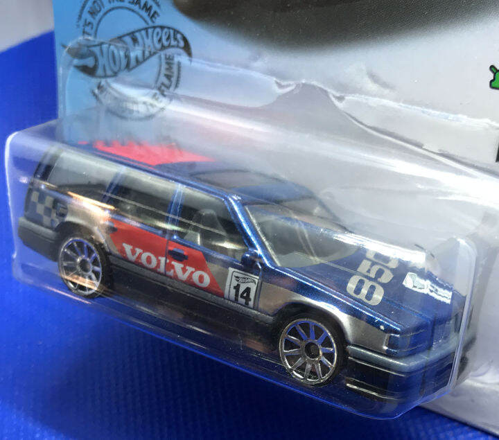 hot-wheels-volvo-850-estate-2-10