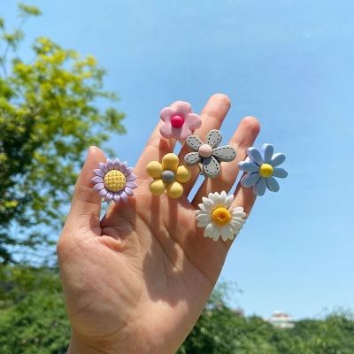 Car Perfume Cartoon Daisy Flower Car Air Outlet Decoration Aromatherapy Car Interior Deodorizing Lasting Light Fragrance Car