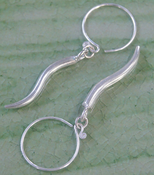 handmade-flower-earrings-pure-silver-karen-hill-tribe-ลวดลายชาวเขาสวยงาม-ตำหูเงินกระเหรี่ยงทำจากมือชาวเขา-ชาวต่างชอบมาก