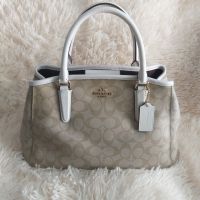 กระเป๋า Coach F568310 IM/Light Khaki/Chalk