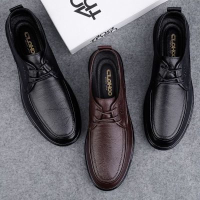 【Ready】🌈 CLOHOO Genuine Leather Mens Casual Leather Shoes Breathable Versatile Soft Sole Soft Leather Doudou Shoes Mens Lace-up Business Casual Shoes