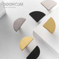 Dooroom ทองเหลืองเฟอร์นิเจอร์จับโมเดิร์นเงาทองตู้เสื้อผ้าโต๊ะเครื่องแป้งตู้คณะรัฐมนตรีลิ้นชักกล่องรองเท้าลูกบิดตะขอ