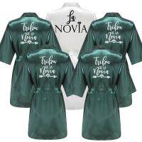 【LZ】ↂ  Pijama de cetim feminino roupão de dama de honra solteira Hen Party Robe quimono casamento dama inscrições La Novia Espanha Team Z001