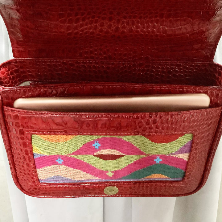 welcomewinter-กระเป๋าหนังแท้ผสมผ้าไทย-รุ่น-lady-red-size-24-x-19-x-9-5-cm
