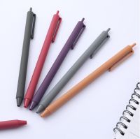 สไตล์ย้อนยุค ปากกาเจลสี 0.5 มม. สไตล์เรียบง่าย ปากกาเจลนักเรียนปากกา เครื่องเขียนสำนักงาน เครื่องเขียนนักเรียน