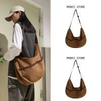 2023 New Messenger Bag Ladies High-end Sense of Summer Small People Going to Class Large-Capacity Commuter Tote Bag 【BYUE】