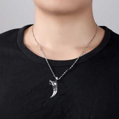 Charm Retro Cupronickel Silver Plated Spike Necklace Spike Shape Wolf Carving Pendant Sweater Chain Lucky Jewelry Accessories