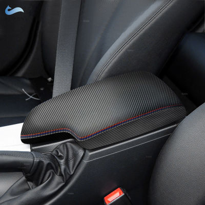LHD คาร์บอนเนื้อ Leatherred สีแดงสีฟ้าสีเทาสายอุปกรณ์เสริมในรถยนต์ศูนย์ควบคุมที่เท้าแขนกล่องปกคลุมสำหรับ BMW 3 Series F30 2013-2018