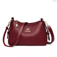 ?handbag branded 2022 ใหม่กระเป๋าสตรีวัยกลางคนกระเป๋าแม่กระเป๋าถือหนังนิ่มแบบสบาย ๆ กระเป๋าสะพายข้างแนวทแยงมุม