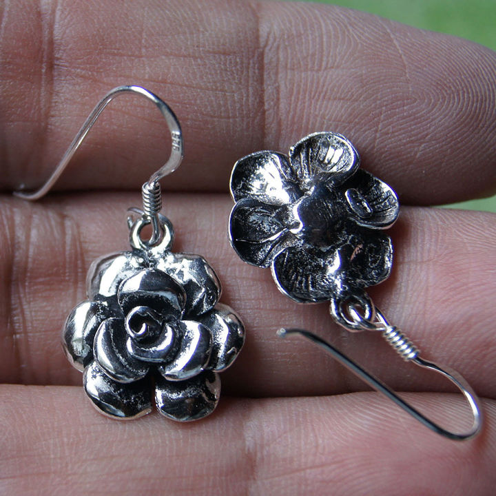 thai-flower-earrings-925-sterling-silvebeautiful-ไทย-น่ารักทำจากมึอลวดลายไทยตำหูเงินสเตอรลิงซิลเวอรสวยของฝากที่มีคุณค่า