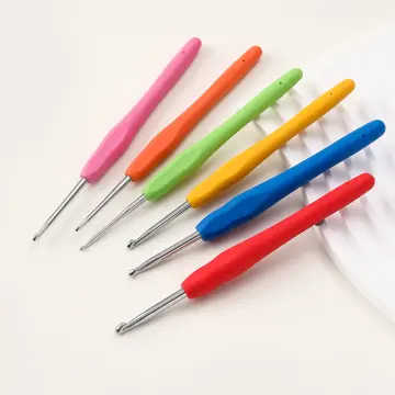 Crochet hook set 5pcs sizes 2mm, 2.5mm, 3mm, 3.5mm and 4mm