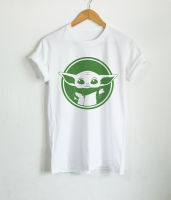 เสื้อยืดลาย เบบี้โยดา Baby Yoda สกรีนสีเขียว เสื้อยืดลายน่ารัก เสื้อยืดล้อเลียน