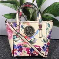 กระเป๋าสะพายข้าง GUESS OPEN ROAD FLORAL MINI TOTE SIZE S