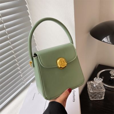 Fashion mini hand bag female 2022 spring the new single shoulder bag ins niche design tide contracted inclined shoulder bag