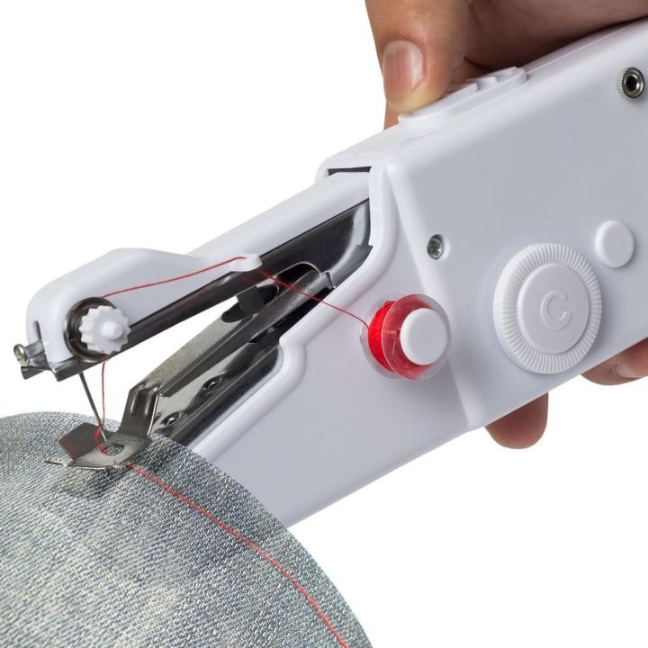 จักรเย็บผ้าไฟฟ้ามือถือ-จักรเย็บผ้ามือ-จักรเย็บมือ-จักรเย็บผ้าไฟฟ้ามือถือ-จักรเย็บด้วยมือไฟฟ้า-handy-stitch-ขนาดพกพา-ใช้ถ่าน-aa-x-4-ก้อน-kujiru