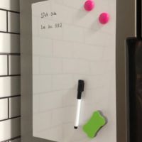 【lz】♨  Magnetic Rubber Dry Erase Frigorífico Ímãs Message Boards Cozinha Aviso Board 8 Cores Pequeno Marcador Pen Whiteboard Home Decor