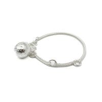 DSP สร้อยข้อมือเงินชาร์มกระดิ่งตอกลาย ชุบทองคำขาว เงินแท้ 92.5% : DSP 925 Sterling Silver Bell charm Bracelet [CS0098-1]