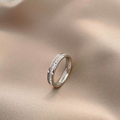 [COD] แหวนยิปโซสีไม่ซีดของเหล็กไทเทเนียมบุคลิกภาพผู้หญิงแหวนเซอร์โคเนียมสี่เหลี่ยมหรูหราเบาๆแหวนคู่ Douyin ขายร้อน