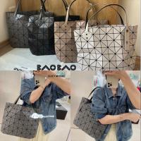 New ของแท้ 100 กระเป๋า BAO BAO ISSEY MIYAKE ROCK MATTE HANDBAG/กระเป๋าสะพายข้าง/กระเป๋าถือ