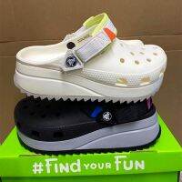 Crocs รองเท้าแตะและรองเท้าแตะสำหรับผู้ชายและผู้หญิงรุ่นใหม่ของ QC7311130