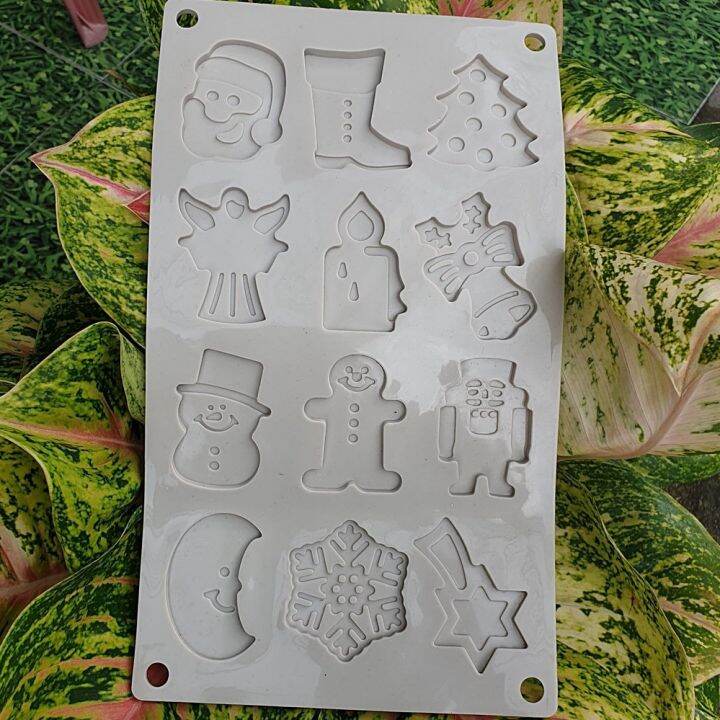 gl-แม่พิมพ์-ซิลิโคน-ลายคริสมาสต์-แบบตื้น-12-ช่อง-คละสี-christmas-silicone-mold