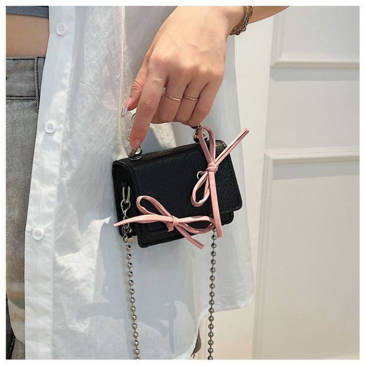 cod-small-girl-bag-blackpink-black-pink-bow-mini-chain-earphone-bag-versatile-korean-style-dom-kecil-wanitapurse-kecil-wanita-กระเป๋าสี่เหลี่ยมเล็ก-ถุงเล็กหญิงเกาหลีป่า