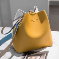 Korean Version of The Color Bucket Type Shoulder Bag