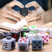 ของเล่น Fidgetes Cube ลูกเต๋าพลาสติกความเครียด 1 ชิ้น