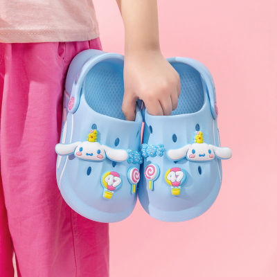 รองเท้าแบบมีรูระบายสำหรับเด็ก Hello Kitty Sanrio