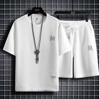 【July hot】 Fake two-piece short-sleeved t-shirt mens summer embroidery clothes a set with casual loose sports suit