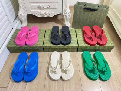 【พร้อมส่ง】2022 Spring and Summer New Flip-flops Double  Clip-on Beach Mens and Womens Cool Couple Slippers Holiday Must-have