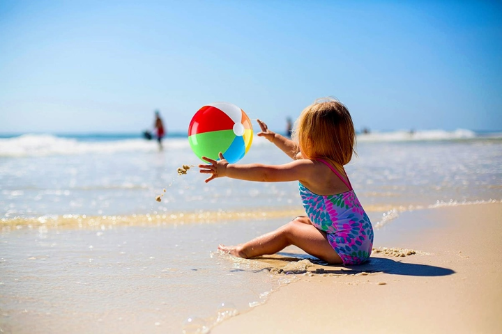 ที่มีสีสันพองลูกบอลชายหาดสระว่ายน้ำของเล่นกลางแจ้งเด็กสระว่ายน้ำเล่นบอลฤดูร้อนเกมน้ำกีฬาของเล่นสำหรับเด็ก