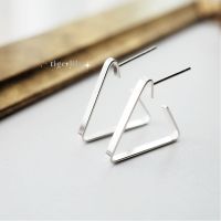 ต่างหูเงินแท้  Silver 925 เงินแท้ 925 ดีไซน์สามเหลี่ยม มินิมอล Triangle Silver Stud Earrings