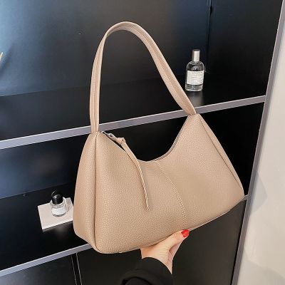 [COD] French niche bag womens 2022 autumn and winter new simple solid underarm popular textured shoulder