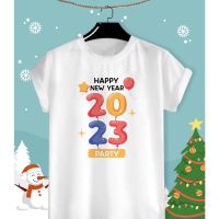 ราคาถูกเสื้อลายปีใหม่ เสื้อคริสมาสต์ Merry Christmas &amp; Happy New Year 2023 ผ้า TK ใส่สบาย สีสันสดใส ใส่สบาย ไม่ยืดไม่ย้วยS-5XL