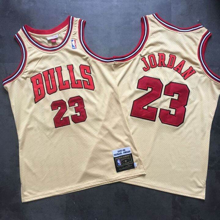 ready-stock-ready-stock-hot-sale-mens-chicago-bulls-michael-jordann-mitchell-ness-1995-96-gold-swingman-jersey