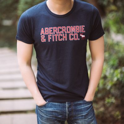 Abercrombie Fitch Unisex เสื้อยืดแขนสั้นพิมพ์ลายใหม่