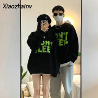 Xiaozhainv เสื้อกันหนาวมีฮู้ดสำหรับผู้หญิงเสื้อสเวตเชิ้ตมีฮู้ดคอกลมฤดูใบไม้ผลิตัวอักษรฉบับภาษาเกาหลีของคู่รักแฟชั่น