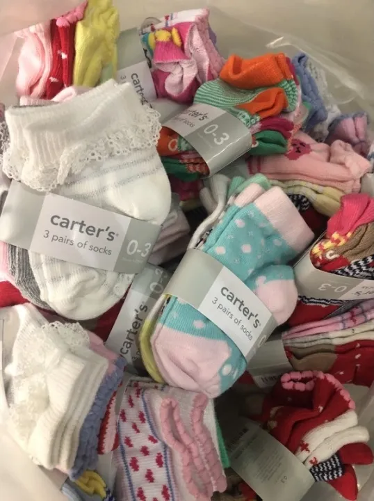 ถุงเท้าทารก เซท3คู่ ของแท้ ยี่ห้อ Carter’s 03เดือน ผ้านุ่มสำหรับแรก