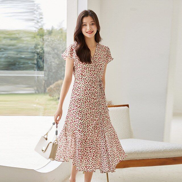 women-summer-chiffon-flower-printed-dresses-with-butterfly-sleeves-pleated-v-neck-short-sleeve-slim-fishtail-dress-8z