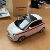 Fiat 500ของขวัญ Kids Toys สำหรับเด็กผู้ชายเสมือนจริงและสวยงามมาก Diecasts &amp; รถของเล่น RMZ City 1:36รถลากโมเดลรถโลหะผสม