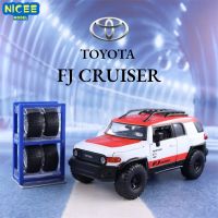 1:24 TOYOTA FJ CRUISER High Simulation Diecast Car Metal Alloy Model Car Childrens toys collection gifts J39