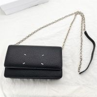 [กระเป๋าแฟชั่นร้อน688] Bolso De Cuero De Vaca Con Cadena De Tendencia Larga Bolso De Costura De Cuatro Puntos Monederos Pequeños De Cuados De Cuero De Lujo Mochila Cruzada