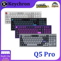 Keychron Q5 Pro ลูกบิดคีย์บอร์ดแบบกลไกบลูทูธผ่านทางคีย์ QMK100 CNC อลูมิเนียมโหมดคู่ปะเก็นแบบกำหนดเอง