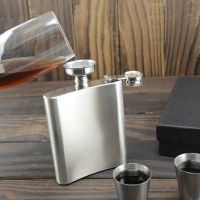 【CW】 1 4oz Wine Pot Whiskey Alcohol Flask Cap Outdoor Bottle