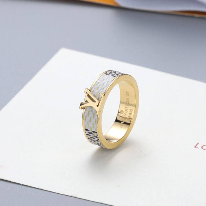 louis-แหวนสำหรับสตรีและผู้ชายขายแบรนด์-copy-original-index-แหวนนิ้วมือแหวนทำมืออุปกรณ์เสริม-r-r-หนังผู้หญิงแหวนวันเกิดแหวนคู่แหวน83124