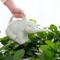 【CW】 Plastic Elephant Watering Can Long-Mouth Lawn Gardening Outdoor J2Y