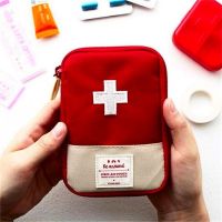 【LZ】♠❈✑  Bonito mini portátil saco de medicina kit de primeiros socorros kits de emergência médica organizador ao ar livre medicina do agregado familiar saco de armazenamento de pílula